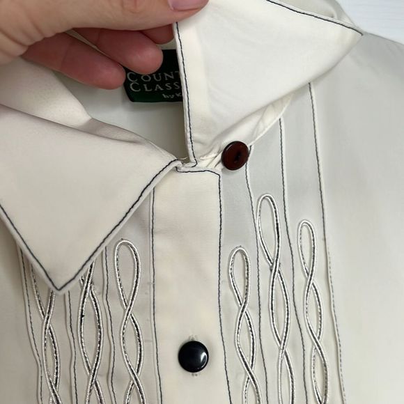 COUNTRY CLASSICS By Koret Cream Button Down Blouse - Picture 5 of 12